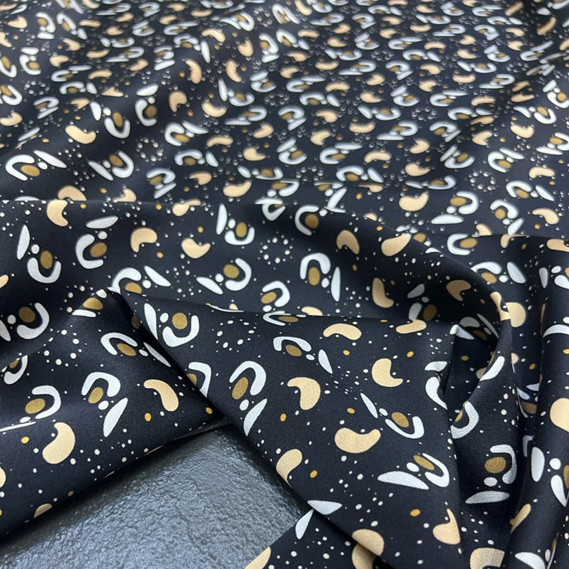 Breathable Stretch Silk Threaded Satin Fabric by Yard with Prints on Black 140CM Wide 20MM Silk Fabric for Dressmaking DIY Sewing Material R362