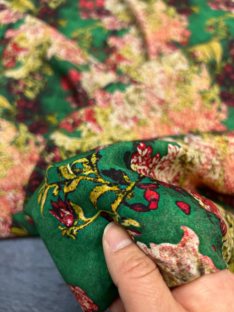 Brilliant Floral Printed on Green,140CM Wide 18MM Silk Crepe de Chine Fabric,Stretch Thin Summer Pants Dress Soft Fabric DIY Sewing Material D1618