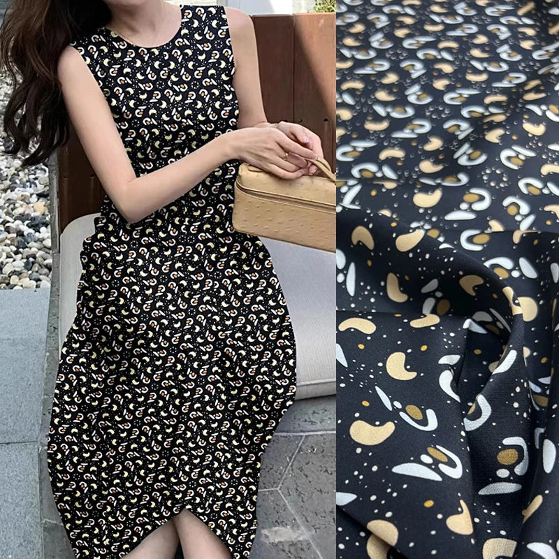 Breathable Stretch Silk Threaded Satin Fabric by Yard with Prints on Black 140CM Wide 20MM Silk Fabric for Dressmaking DIY Sewing Material R362