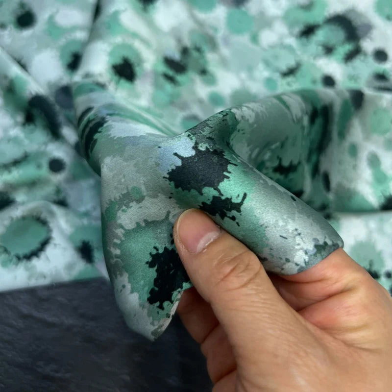 2Patterns Available Soft and Smooth Silk Satin Fabric 140CM Wide 19MM Silk Fabric for Summer Clothing Dress With Prints R351