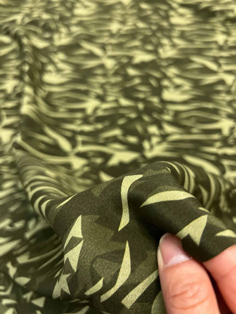18m/m Mulberry Silk Crepe de Chine Silk Fabric for Sewing Dresses,Pajamas,Chinese Style Clothing or DIY Crafts 55" Wide Sold by 1 Meter 1 Yard(Green Printed) D1493