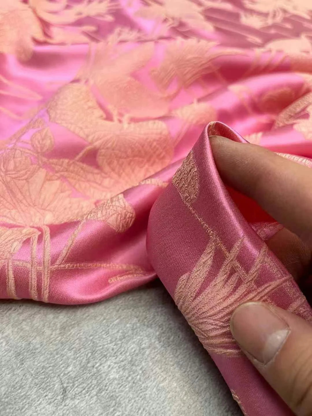 55'' Wide 28MM Lotus Leaves Jacquard Silk Fabric for Spring Summer Pink Horse-faced Dress Jacket DIY Sewing Material R1891