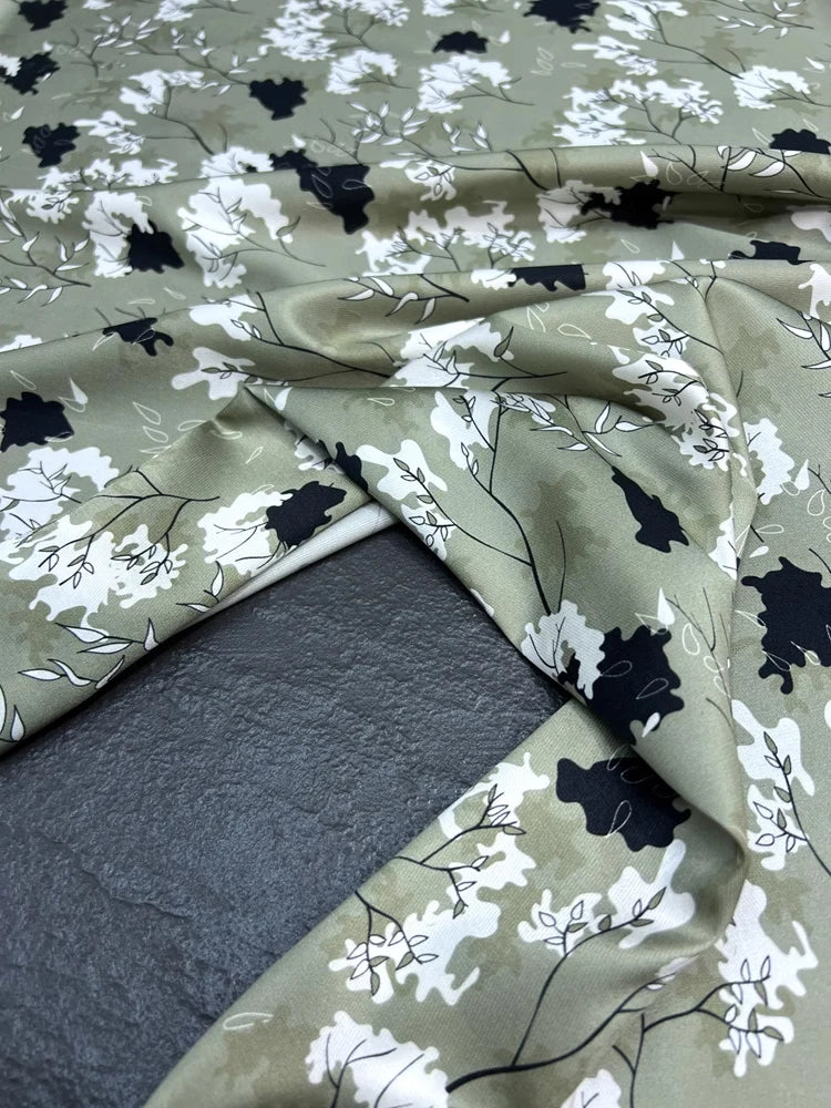Soft 55'' Wide 20MM Thickness Black White Floral Print Dark Green Twill Silk Fabric By Yard for Sewing DIY Summer Spring Plants Blouse Dress Cheongsam D1273