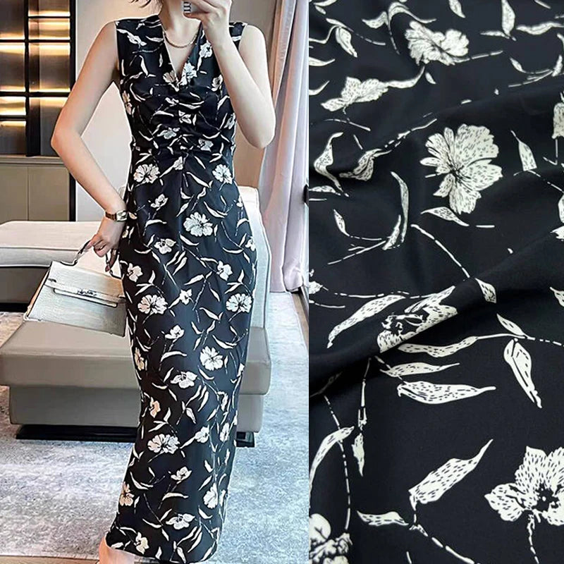140CM Wide 18MM Silk Crepe de Chine Fabric Stretch-White Floral Painting on Black Printed Design for Thin Pants Dress DIY Sewing Material D1596