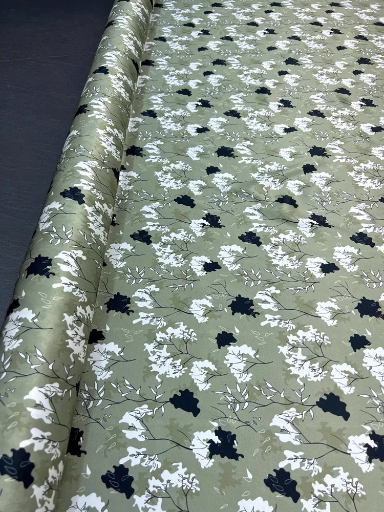 Soft 55'' Wide 20MM Thickness Black White Floral Print Dark Green Twill Silk Fabric By Yard for Sewing DIY Summer Spring Plants Blouse Dress Cheongsam D1273